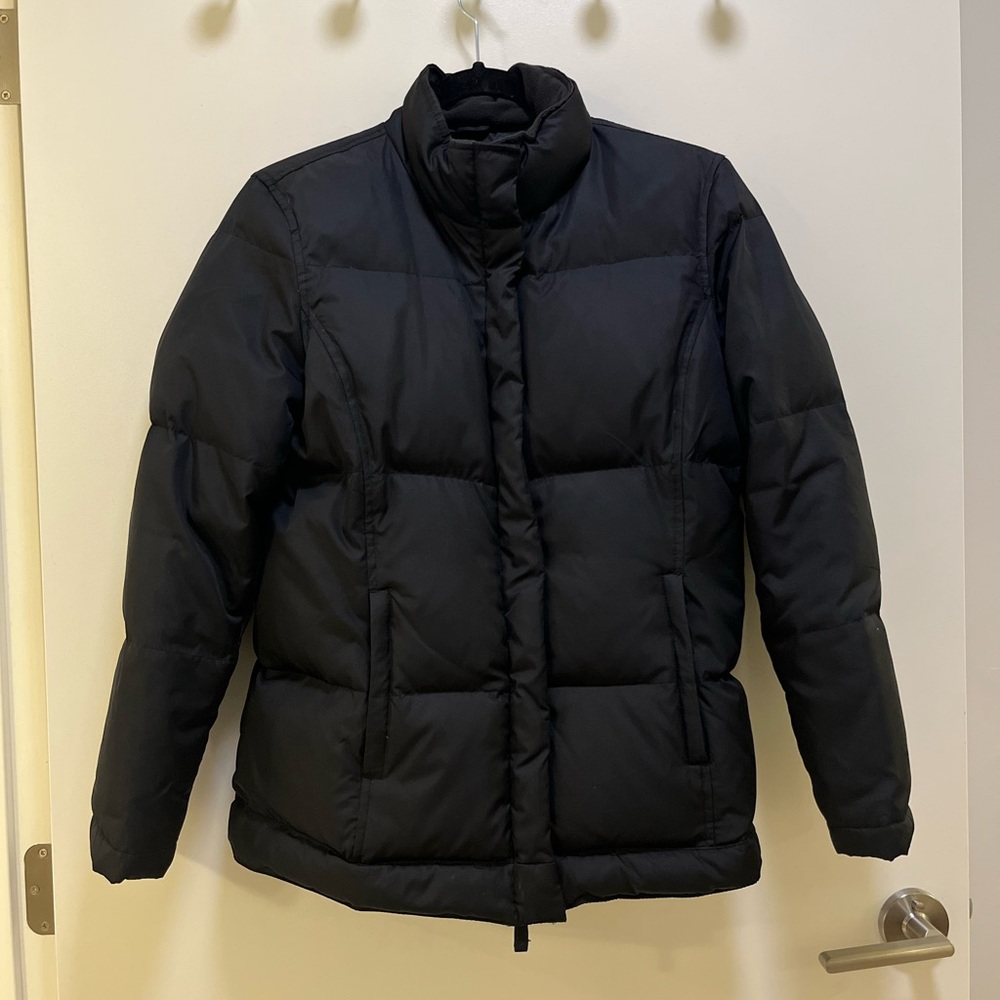Like New GAP Women's Midnight Black Down Filled Puffer Jacket